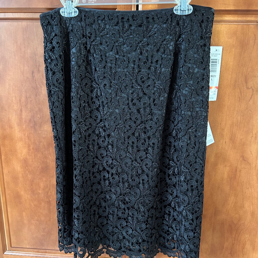 New Marina Black Lace Skirt Size L